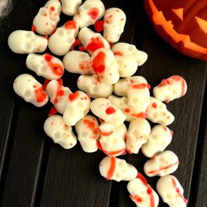 Skull wax melts w_blood